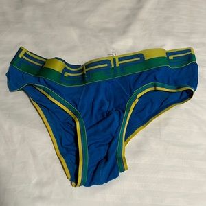 C-IN2 grip mesh briefs